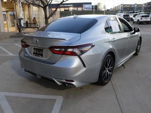 Used 2023 Toyota Camry SE image 5