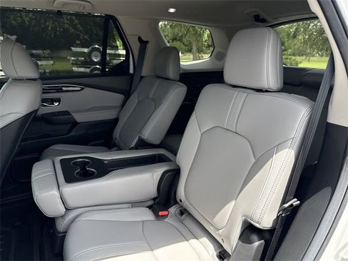 New 2025 Honda Pilot Touring image 20