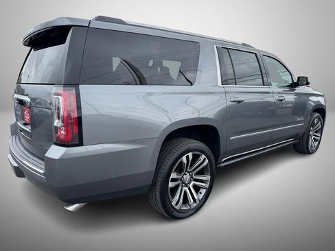 Used 2020 GMC Yukon XL Denali w/ Denali Ultimate Package image 3