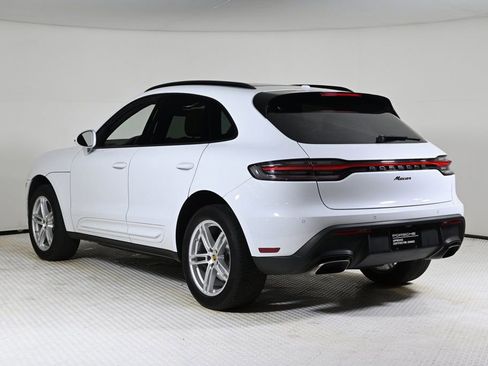 Certified 2023 Porsche Macan Turbo image 3