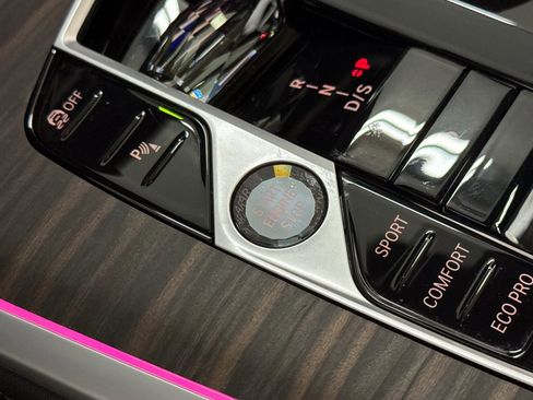 Certified 2023 BMW X7 xDrive40i w/ M Sport Package image 35