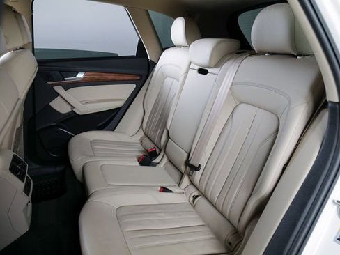 Certified 2023 Audi Q5 2.0T Premium w/ Convenience Package image 11