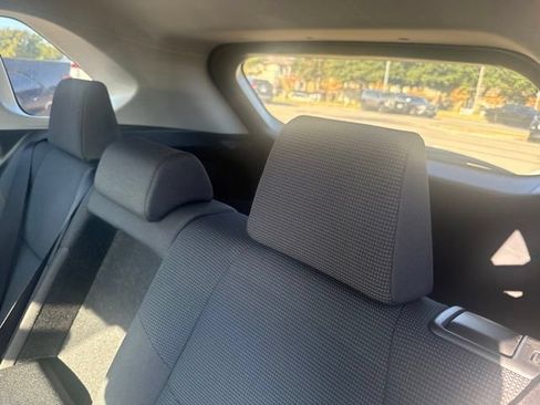 Used 2025 Toyota RAV4 LE AWD/4WD image 8
