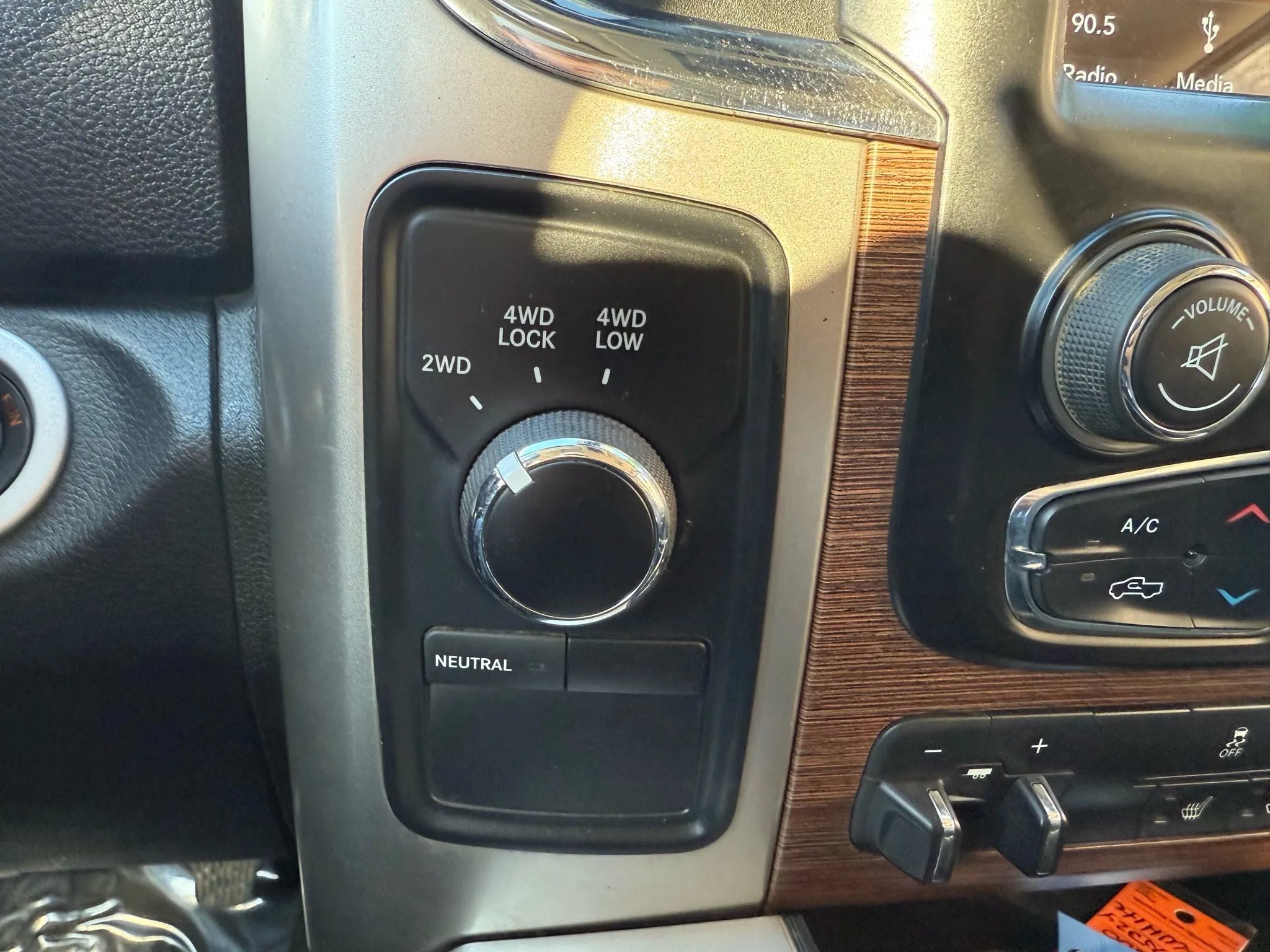 Used 2018 RAM 2500 Laramie AWD/4WD image 21