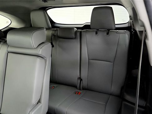 Certified 2020 Toyota Highlander XLE image 34