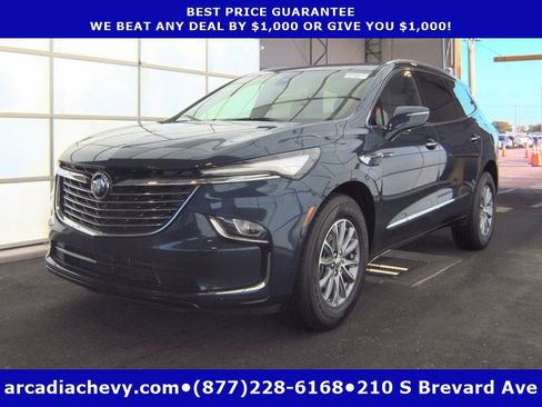 Used 2023 Buick Enclave Essence FWD image 1
