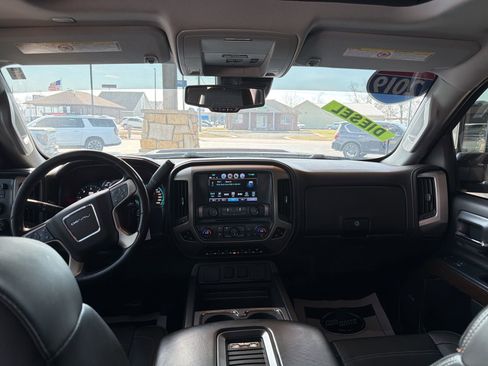 Used 2019 GMC Sierra 2500 Denali image 4