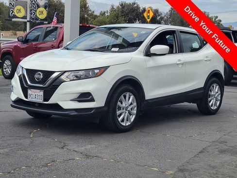 Used 2022 Nissan Rogue Sport S FWD image 2