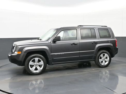 Used 2017 Jeep Patriot Sport image 6