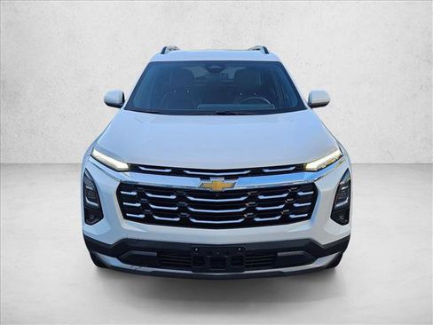 Used 2025 Chevrolet Equinox LT w/ Convenience Package II FWD image 2