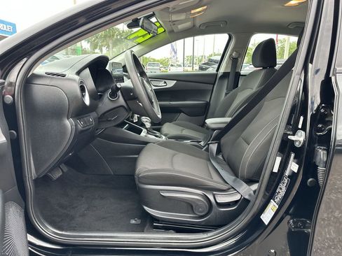 Used 2024 Kia Forte LXS FWD image 19