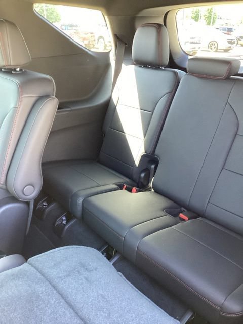 Used 2026 Chevrolet Traverse Z71 AWD/4WD image 7