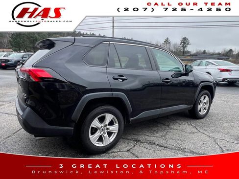 Used 2019 Toyota RAV4 XLE image 6