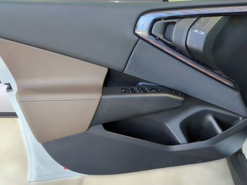 Used 2025 BMW X3 xDrive30i w/ Premium Package image 10