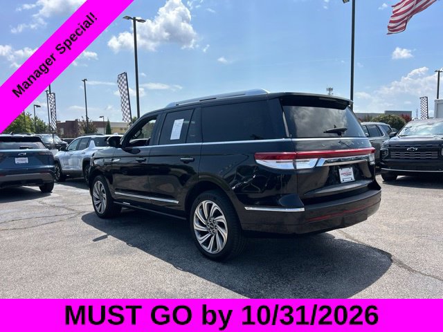 Used 2024 Lincoln Navigator Reserve AWD/4WD image 5