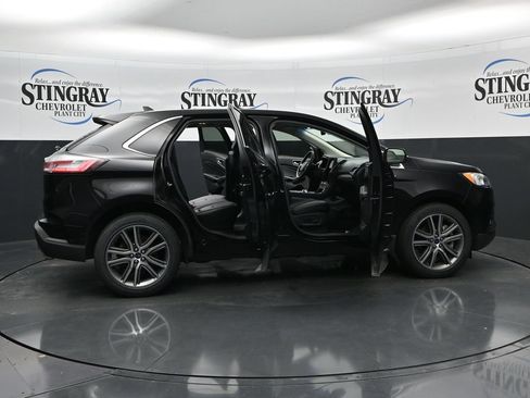 Used 2021 Ford Edge Titanium FWD image 36