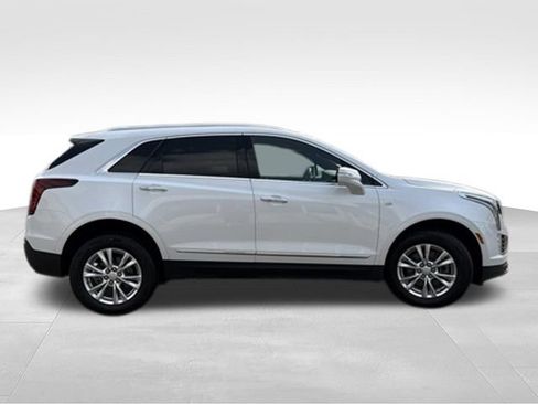 Used 2024 Cadillac XT5 Luxury w/ LPO, Floor Liner Package AWD/4WD image 6