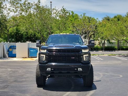 Used 2022 Chevrolet Silverado 2500 LTZ w/ LTZ Plus Package AWD/4WD image 2