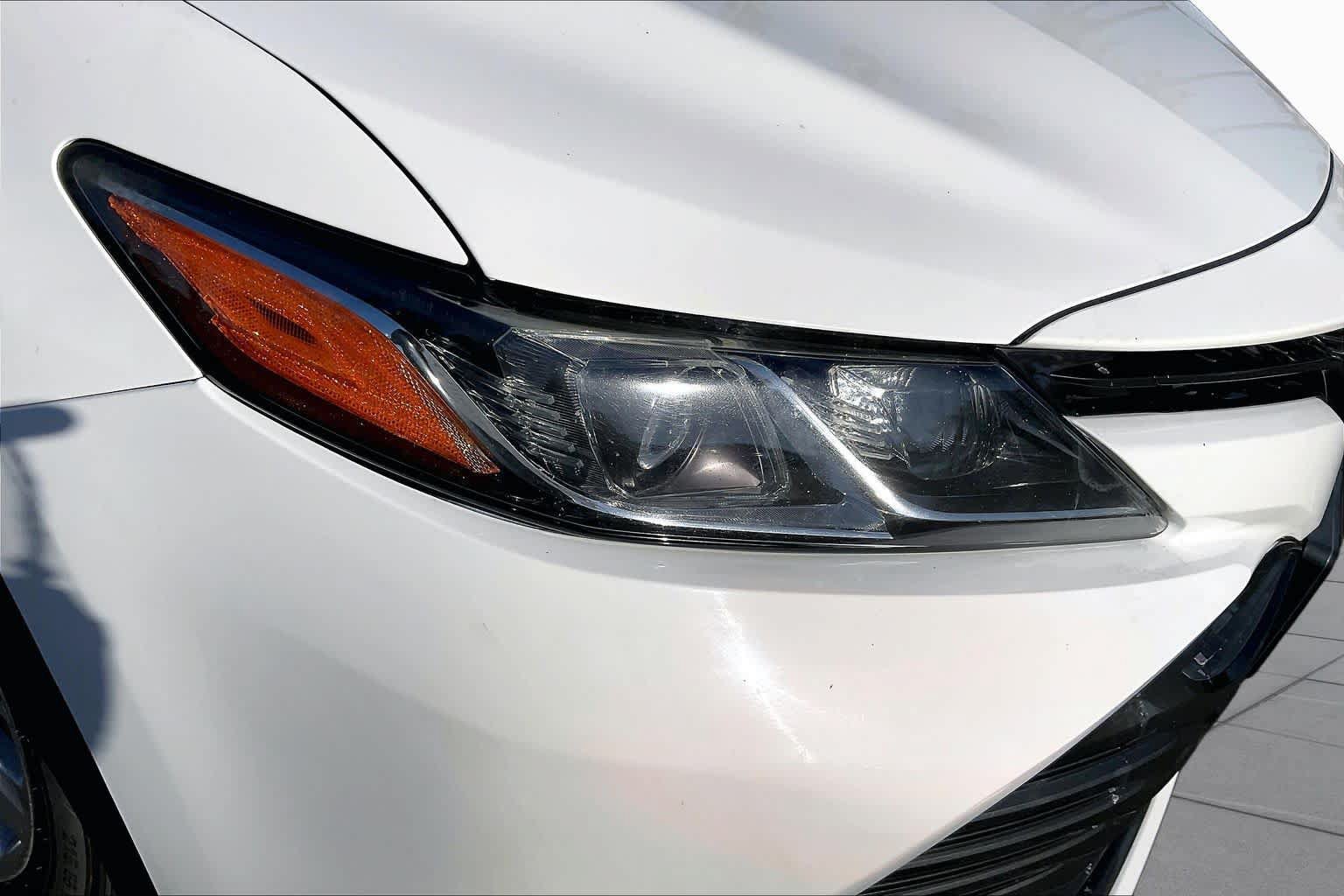 Used 2018 Toyota Camry LE FWD image 24
