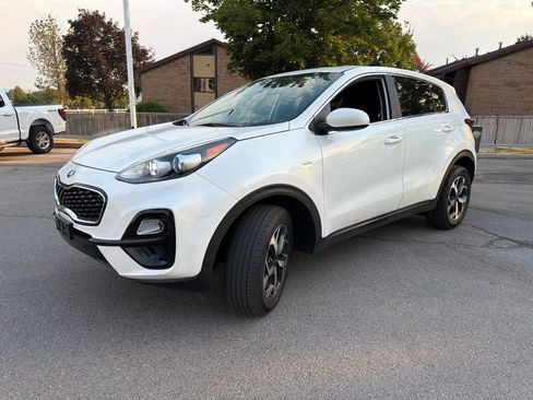 Used 2022 Kia Sportage LX AWD/4WD image 28