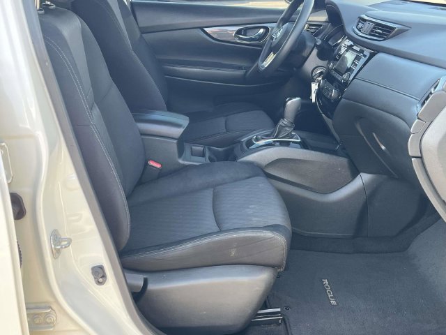 Used 2017 Nissan Rogue S FWD image 23