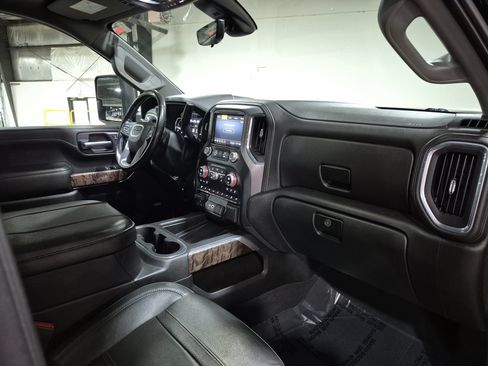 Used 2023 GMC Sierra 3500 Denali w/ Denali Ultimate Package AWD/4WD image 29