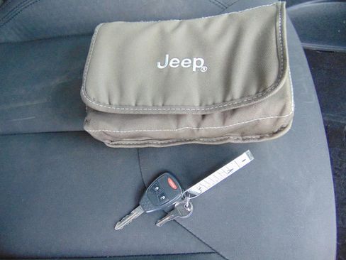 Used 2017 Jeep Wrangler Unlimited Sport w/ Quick Order Package 24S image 10