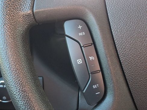 Used 2022 Chevrolet Express 2500 w/ Driver Convenience Package RWD image 22