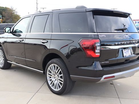 Used 2024 Ford Expedition Limited image 8