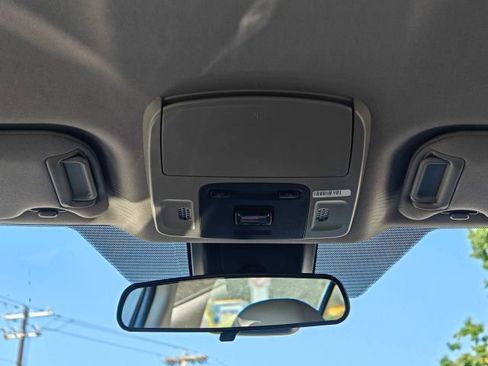 Used 2022 Toyota Camry SE FWD image 22