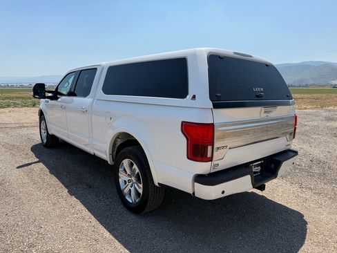 Used 2018 Ford F150 Platinum w/ Equipment Group 701A Luxury AWD/4WD image 5