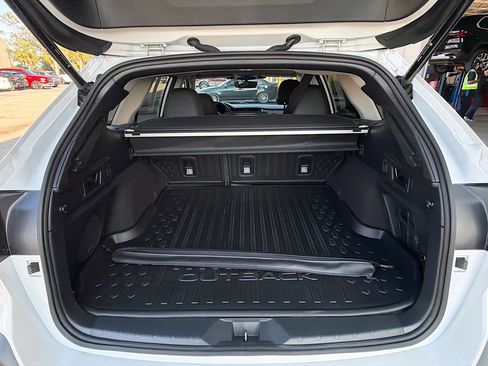 Certified 2025 Subaru Outback Onyx Edition image 12