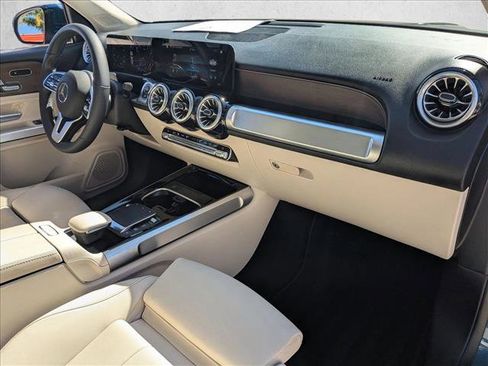 Used 2023 Mercedes-Benz GLB 250 image 22