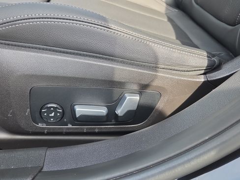 Used 2023 BMW 330i Sedan w/ Driving Assistance Package RWD image 10