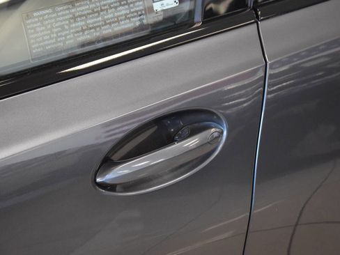 Used 2020 BMW 330i Sedan w/ M Sport Package image 17