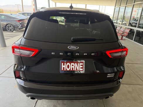 Used 2023 Ford Escape ST-Line AWD/4WD image 10