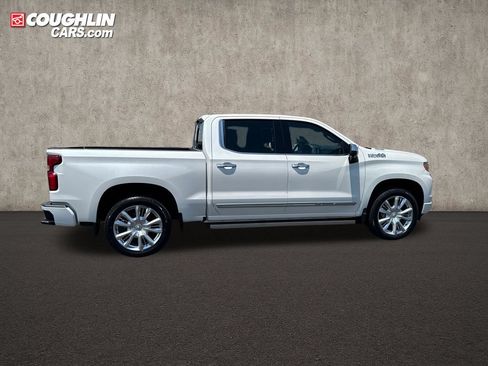 Used 2024 Chevrolet Silverado 1500 High Country AWD/4WD image 5