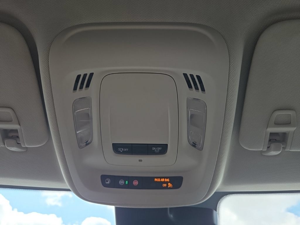 Used 2023 Buick Envision Preferred AWD/4WD image 34