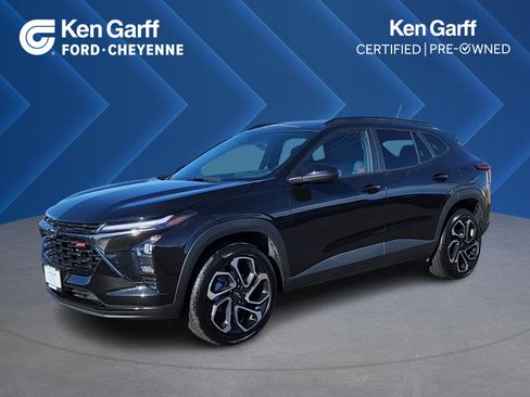 Used 2025 Chevrolet Trax RS image 1