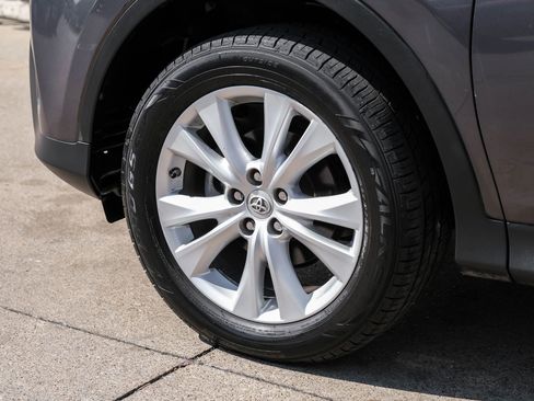 Used 2015 Toyota RAV4 Limited FWD image 56