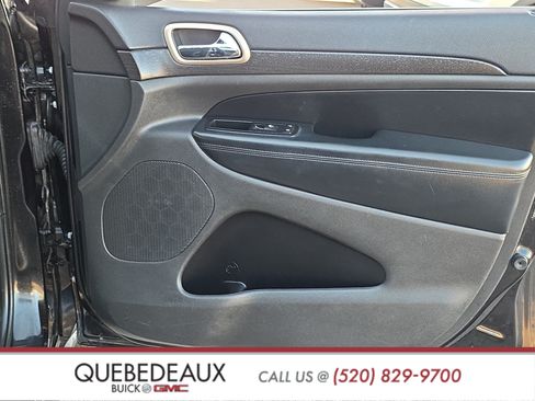 Used 2015 Jeep Grand Cherokee Altitude RWD image 25