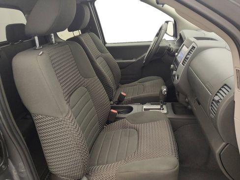 Used 2019 Nissan Frontier SV image 21