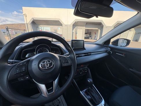 Used 2018 Toyota Yaris iA FWD image 12