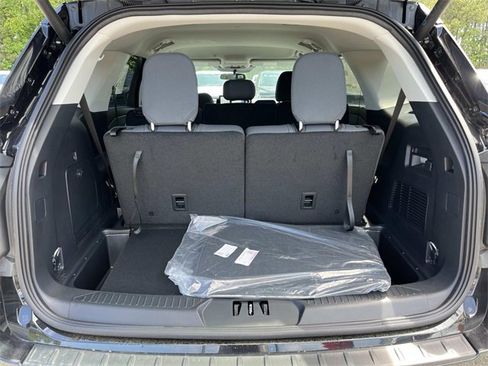 New 2025 Ford Explorer Active image 21