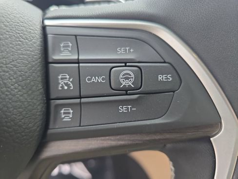 New 2026 Jeep Grand Cherokee Limited image 19