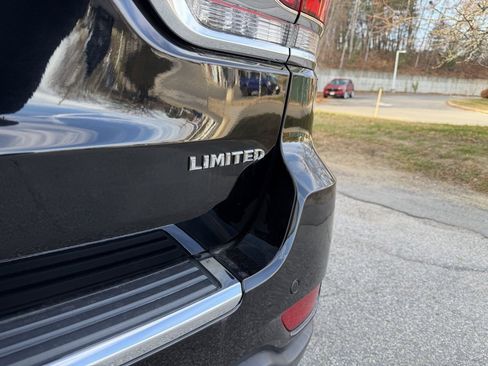 Used 2021 Jeep Grand Cherokee Limited image 25