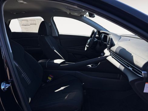 New 2026 Hyundai Elantra Blue image 17
