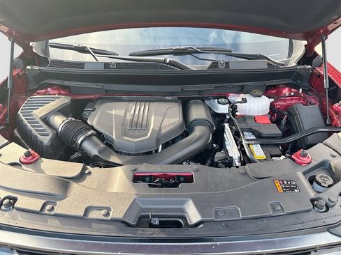 Used 2025 GMC Acadia AT4 image 32