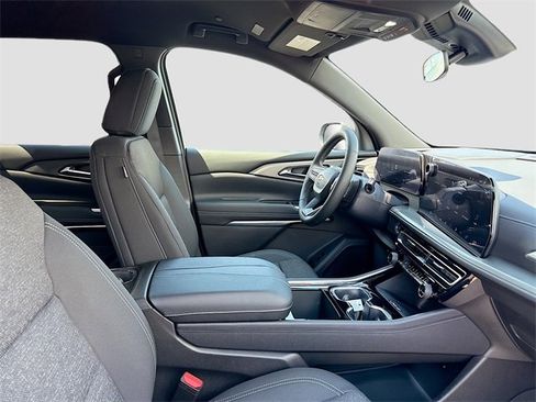 New 2026 Chevrolet Traverse LT w/ LPO, Floor Liner Package image 33