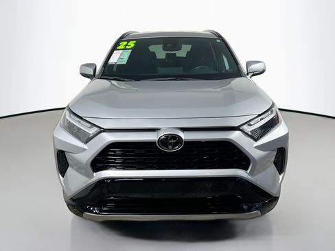 Used 2025 Toyota RAV4 SE AWD/4WD image 11